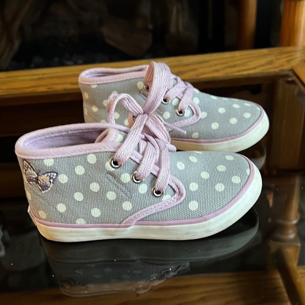 Hannah Anderson polka dot high top sneaker, GUC, size 9m.